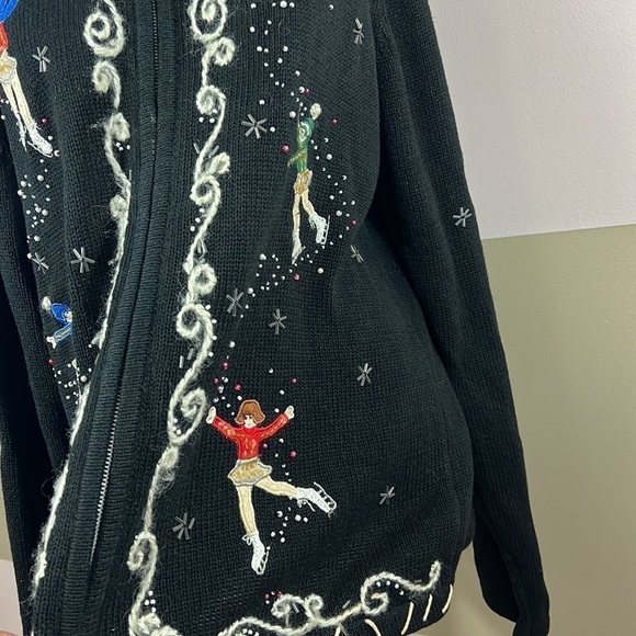 Vintage Erika Black Embroidered Beaded Winter Snow Ice Skater Cardigan Full Zip - Picture 6 of 10